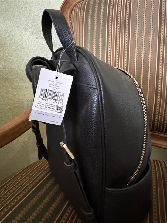Brand New. Kate spade New York Black Pebbled Leather  display picture 3
